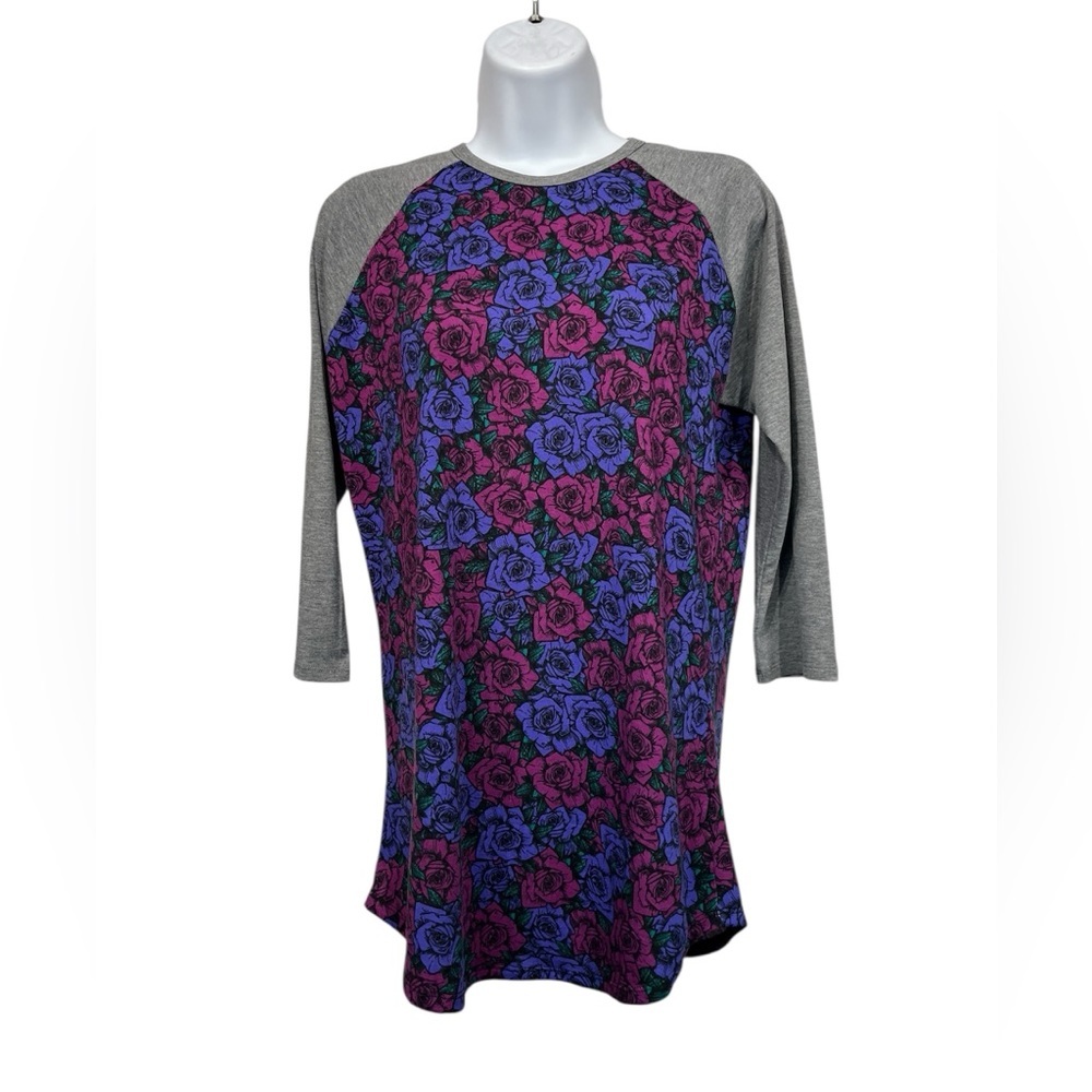 LuLaRoe “Randy” tee size small
